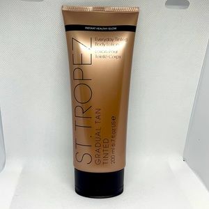 St. Tropez gradual tan tinted body lotion